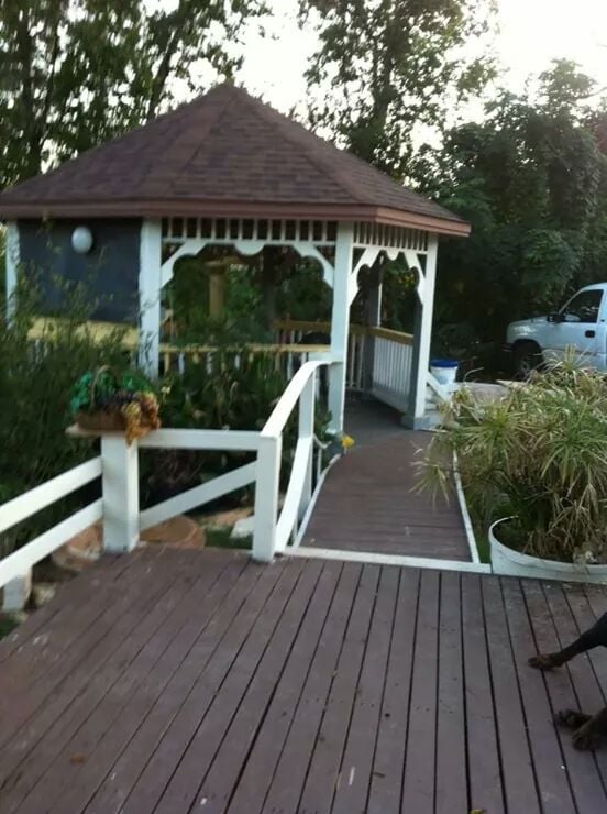 Slide of Reyes C Roofing