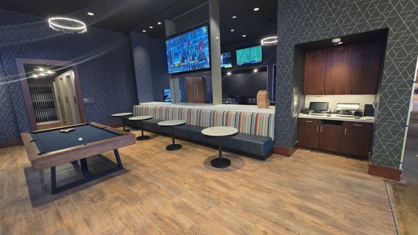 The Owners Box by null