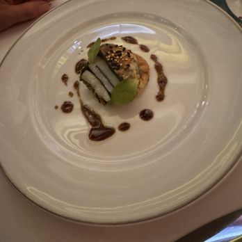 Le Cirque - LE CIRQUE "BLACK TIE"* hokkaido scallop, black truffle jus, baby spinach - French Near Me - Las Vegas, Nevada
