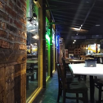 Crab Boil & Things - Seating area - Cajun/Creole Near Me - Concord, California