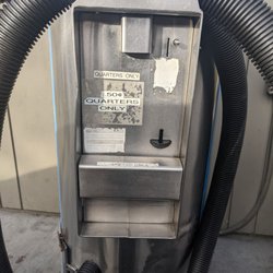 Chevron - Image of the vacuum 50 cents for each 3 minutes