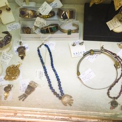 101A Antique & Collectible Center