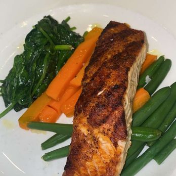 Linwoods - Grilled Salmon - New American Near Me - Owings Mills, Maryland