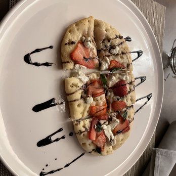 Savor - Strawberry and Goat Cheese Flatbread - New American Near Me - Niagara Falls, New York
