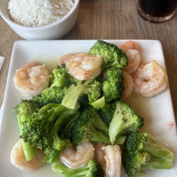Fortune Cookies Restaurant - Shrimp with Broccoli - Chinese Near Me - Seal Beach, California