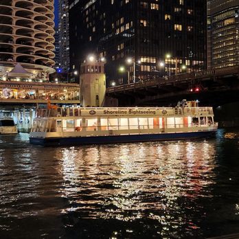 Shoreline Sightseeing - Architectural Tours Near Me - Chicago, Illinois