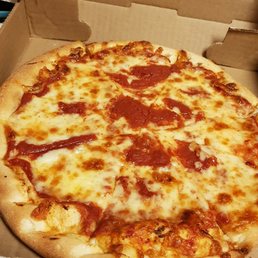 Small cheese pizza with extra sauce Small cheese pizza with extra sauce