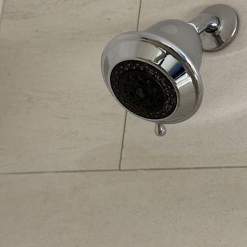 Advance America - Dirty shower head! - Check Cashing/Pay-day Loans Near Me - Fort Mill, South Carolina
