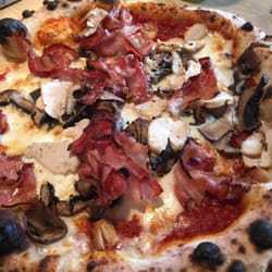 Double Zero - The Ruspante - chicken, mushroom and pancetta
