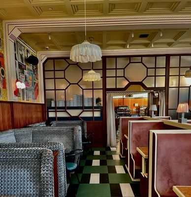 The Meteor Dallas by null