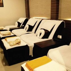 Foot Zone Spa Greenhills - Foot Zone Spa GH massage chairs (photo source: https://www.facebook.com/bestmassageinthePhilippinesfootmassagenailart)