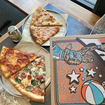 Pagliacci Pizza - cheese, tomato gorgonzola, pepperoni, davito - Pizza Near Me - Seattle, Washington Pagliacci Pizza - cheese, tomato gorgonzola, pepperoni, davito - Pizza Near Me - Seattle, Washington