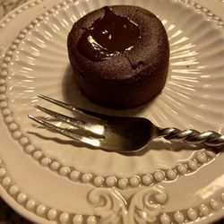 StoneHouse Cafe - Chocolate lava cake- I took it home to eat!