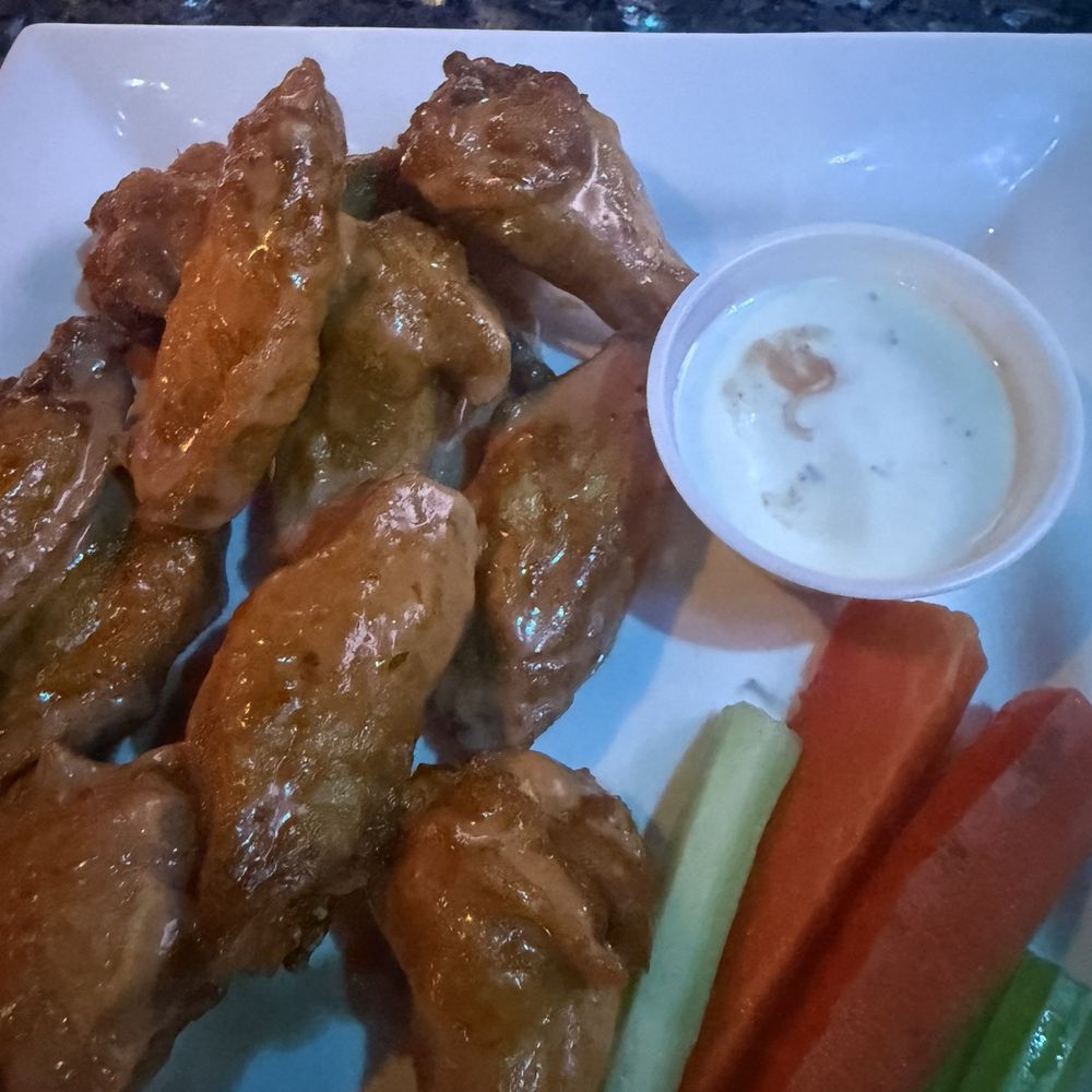 Flea Whiskey's - Hot wings - Pool Halls Near Me - Winnipeg, Manitoba Flea Whiskey's - Hot wings - Pool Halls Near Me - Winnipeg, Manitoba