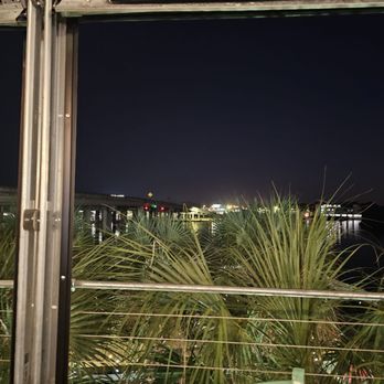 Flamingo Landing - Seafood Near Me - Gulfport, Mississippi