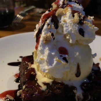 BRU Burger Bar - Cincinnati - Whiskey Fudge Brownie - Burgers Near Me - Cincinnati, Ohio BRU Burger Bar - Cincinnati - Whiskey Fudge Brownie - Burgers Near Me - Cincinnati, Ohio