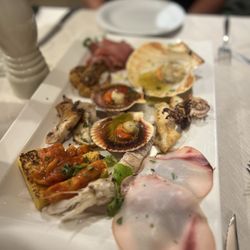 Pizzeria Cin-Cin di Sfera Simone e Nicola - Seafood appetizer