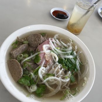 Pho 75 - Pho Deluxe - Vietnamese Near Me - Philadelphia, Pennsylvania