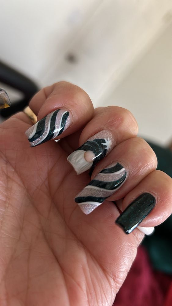 Waunanuba Salon, Spa & Essentials