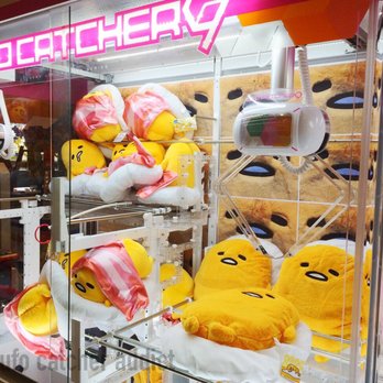 Round1 Bowling & Arcade - Mentor - UFO Catcher Double Pronged Claw - Arcades Near Me - Mentor, Ohio Round1 Bowling & Arcade - Mentor - UFO Catcher Double Pronged Claw - Arcades Near Me - Mentor, Ohio
