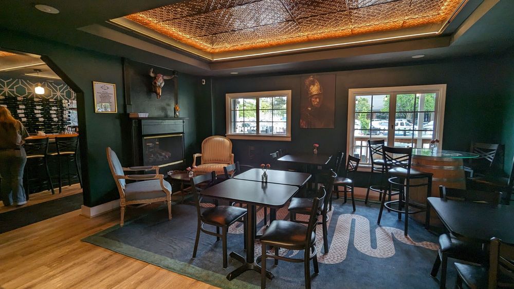 BORDEAUX WINE BAR Updated October 2024 70 Photos & 39 Reviews