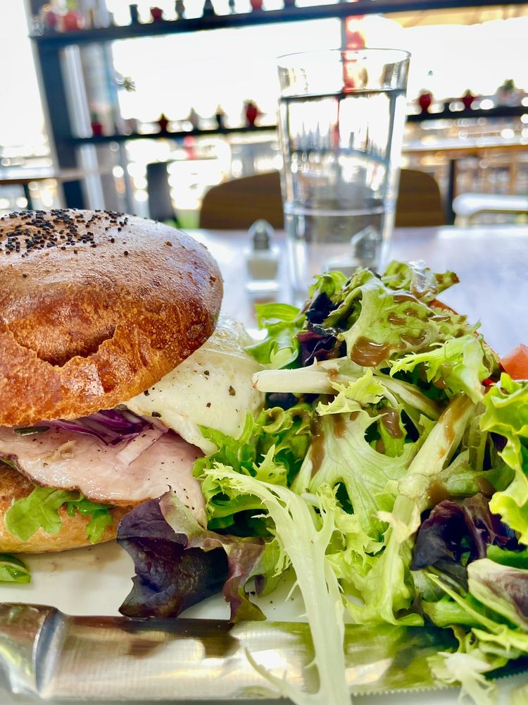 Social spots from Cafecito