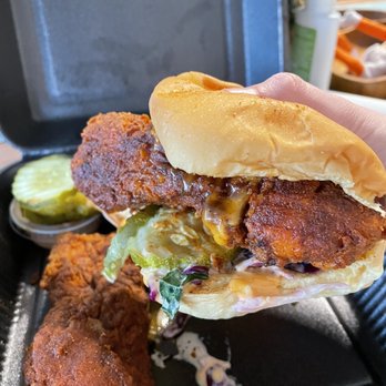 Dave's Hot Chicken - Dave's #3 1 Tender & 1 Slider w/ Fries - Chicken Shop Near Me - Chicago, Illinois