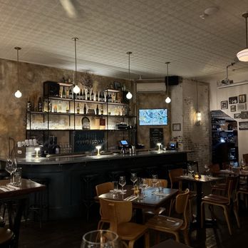 Alison - Inside - Beer Bar Near Me - New York, New York