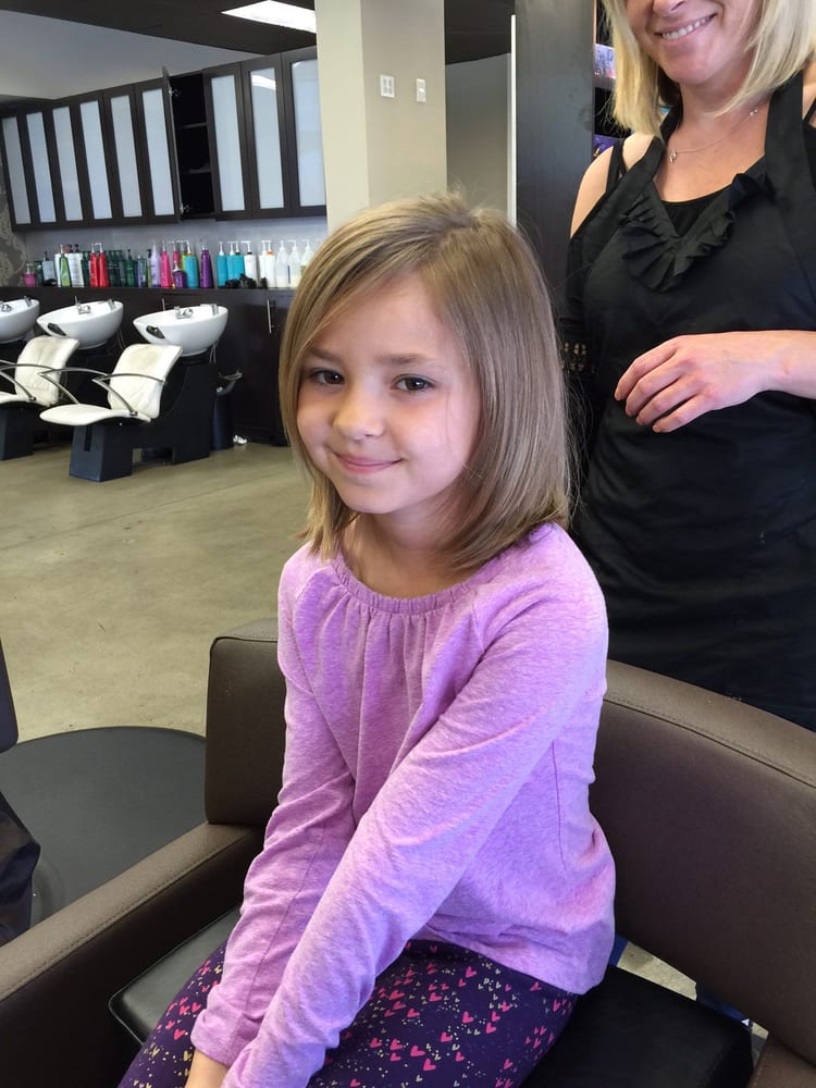 The Right Hair Salon Logo