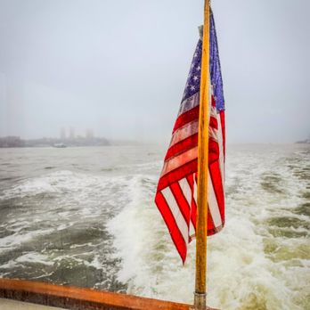 Classic Harbor Line New York - Boating Near Me - New York, New York