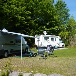Waldbadcamping