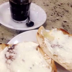 Fafe Paes e Doces - Pão na chapa e café de coador!!
