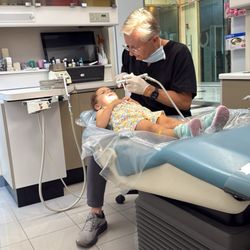 Izvanariu Constantin, DDS - Even a 2 year old feels comfortable with the best doctor