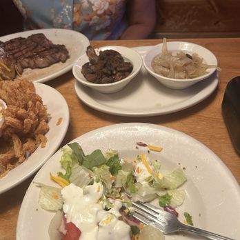 Texas Roadhouse - That salad was just wonderful - Barbeque Near Me - Rosenberg, Texas