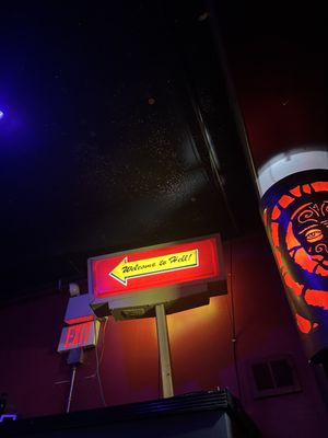 Alex's Bar by null