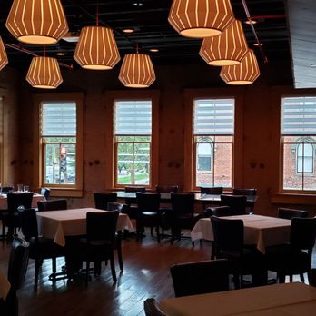 Lisse - Upstairs dining room - Steakhouses Near Me - Covington, Kentucky