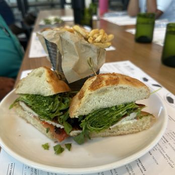 Sixty Vines - The grilled chicken sandwich - New American Near Me - Miami, Florida