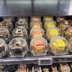 Schnucks Savoy - Large cupcakes for any occasion!
