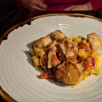 Evelyn Rose - Scallops - American Near Me - Vienna, Virginia
