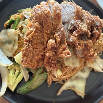 Morris Thai Cuisine - The lackluster duck.  Flavorless. Deep fried. Dried out. Not fresh. - Thai Near Me - Union, New Jersey