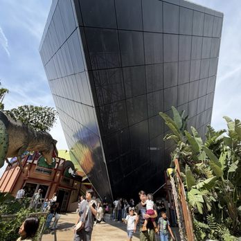 Discovery Cube Orange County - The Cube - Children's Museums Near Me - Santa Ana, California