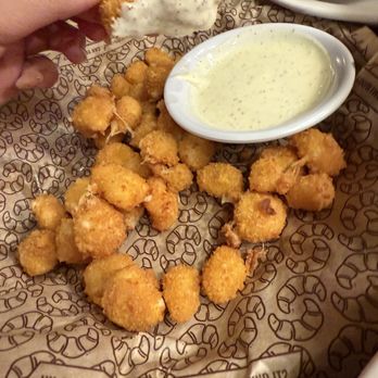 Cheddar's Scratch Kitchen - Wisconsin Cheese Bites - not bad.  Ranch was ok. - American Near Me - Houston, Texas
