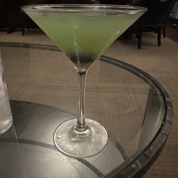 Bin 216 - Martini verte - Tapas/Small Plates Near Me - Cleveland, Ohio