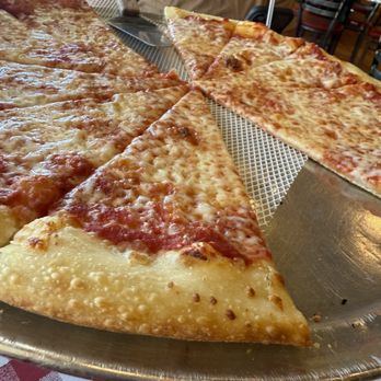 Bill's Pizza - Cheese pizza - Pizza Near Me - Prescott, Arizona