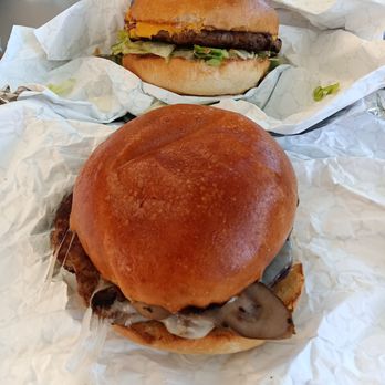 Lucky's Drive-In - Burgers Near Me - Sacramento, California Lucky's Drive-In - Burgers Near Me - Sacramento, California