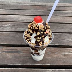 Chez Loulou - Peanut sundae!