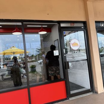 Juici Patties - Storefront of Juci Patties - Bakeries Near Me - Orlando, Florida Juici Patties - Storefront of Juci Patties - Bakeries Near Me - Orlando, Florida