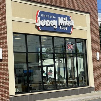 Jersey Mike's Subs - Fast Food Near Me - Newton, Massachusetts