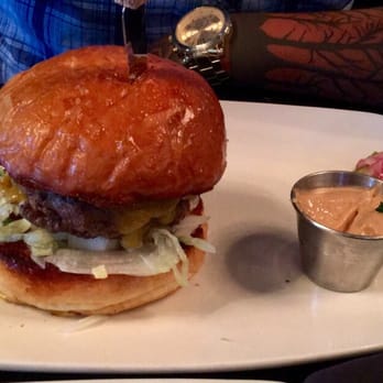 Morrison - Classic burger with mustard - Gastropubs Near Me - Los Angeles, California Morrison - Classic burger with mustard - Gastropubs Near Me - Los Angeles, California