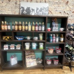 Liberty Street Barntique - Tons of sugar free syrups and pork rinds! A low carb lovers dream.